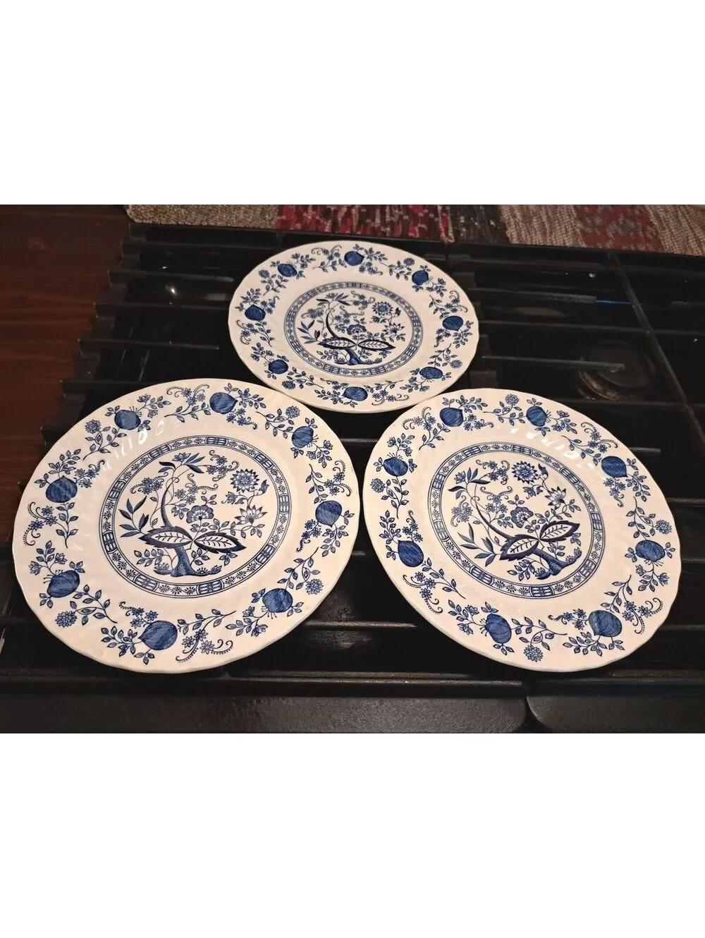Vintage Set of 3 Churchill Blue Onion Georgian Collection Dinner Plates 10